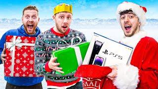 I Surprised YouTubers with 100 Presents!