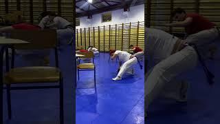 Grávida a treinar Capoeira