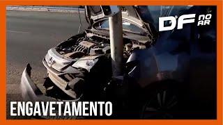 Engavetamento com cinco carros deixa um ferido e atrapalha trânsito na L4 Sul | DF no Ar