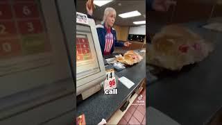 Lady Freaks Out Over No Sauce