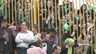 Thousands turn out for Ahmadinejad's rival Mousavi