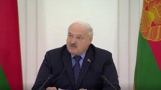Лукашенко: "В квартире и в загородном доме изъяты более $3,2 млн! Ворюга! Вы думаете, он один?!"
