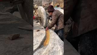 Desi Jugaad for grinding flour in China ?