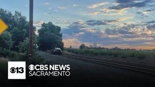 Tesla autopilot leads car onto Woodland train tracks