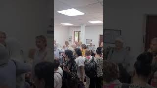 Очередь как в СССР за дефицитом. Компания DANDELION