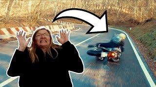 MIA MAMMA REAGISCE AI MIEI VIDEO !!