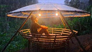 SOLO BUSHCRAFT HEAVY RAIN - BUILD A GAZEBOS SHELTER WITH BAMBOO AND PLASTIC WRAP