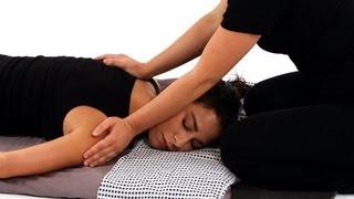 How to Give a Back Shoulder Massage | Shiatsu Massage