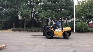 2WD rough terrain forklift with ISUZU 4JG2 engine