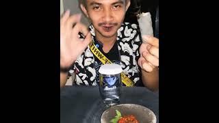 ARI KUMIS MAKAN BATU SAMPAI MULUT NYA HITAM