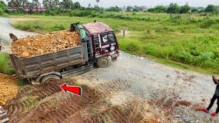 Incredible Landfill Job! Dump truck back uploading overturned,Recovery Using Bulldozer D31P Komatsu