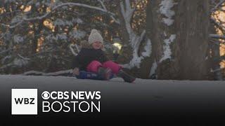 Neighbors take down fence blocking sledding hill in Wellesley