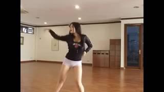 Vania gemash joget sexy anunya tembem