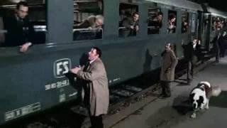 Habitación para cuatro. (Amici miei). (1975). De Mario Monicelli. (Escena de la estación).