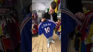 Der krasseste Fußball Trikot Shop in London  #shorts