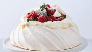 Pavlova cake / Delicious dessert Pavlova /  Best cake for a holiday