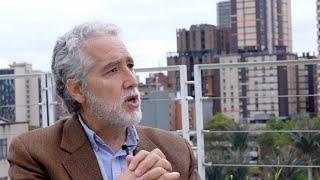 Juan Camilo Cárdenas conversa en AIRE LIBRE sobre los desafíos y opciones de la sostenibilidad.