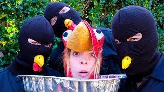 I'm Thanksgiving Dinner? | Lele Pons