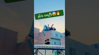 𝖠𝗂𝗋 𝗐𝖺𝖫𝗄 𝖡𝗈𝗎𝗇𝖼𝖾 🫣 #viralvideo #flip #teambackflip #acrobatics #stunt