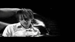 Jamie Cullum's 'Photograph' music video