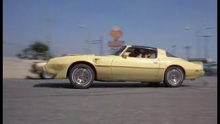 '79 Firebird Trans Am chased by '77 Dodge