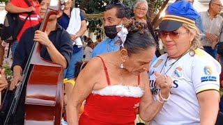 La Bailarina #Yajaira Y Su Compañera Marielos juntas se divierten Bailando  #elsalvador