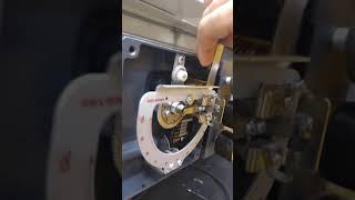 ALIGNING A POSITIONER BRAND FISHER MODEL 3582 RANGE 6-30 PSI