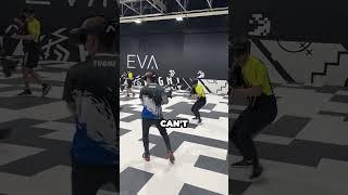 This Sport Is Played In Virtual Reality  (@Evagg)