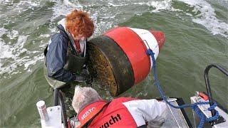 Bojen einholen auf dem Tollensesee