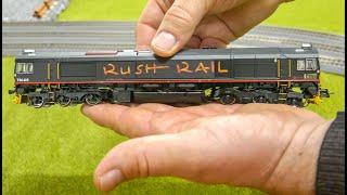 STUNNING Class 66 Model Train with smoke gets unboxed and tested!