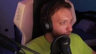Lasqa общается со своим AI 