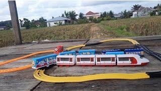 Merakit dan Bermain Kereta Api MRT Jakarta ABC dan Kereta Api Thomas