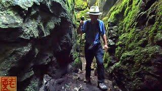 【别有洞天】------Hiking bruce trail at Nottawasaga lookout.