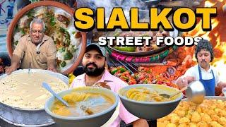 Foods You Must Eat If You Visit Sialkot | Street Foods  In Pakistan | Shazil waqas vlogs |