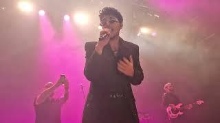 The Kolors -  Tu con chi fai l'amore LIVE 8.3.2025 München