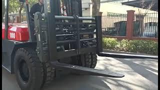 UNITCM Red 10 ton diesel forklift