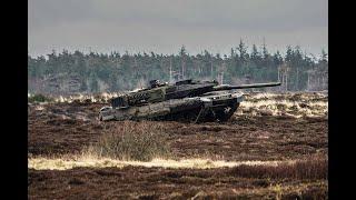 LEOPARD 2A7 TANKS roaring in the moor - KAMPFPANZER LEOPARD 2A7 - Danish army