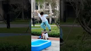 ‍️Continuing the challenge: skateboarding over the pool #ExtremeSports #skateboard #shorts【滑板丢丢】