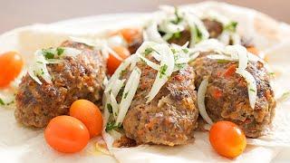 Incredibly delicious! Minced meat patties with vegetables in the oven