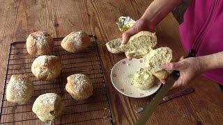 Wie wir Brötchen backen - mit Brennesseln und Meeresalgen frisch aus der Natur!