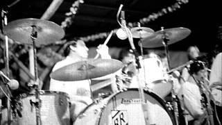 Vic Firth salutes Buddy Rich - World´s finest drum solo and stick tricks