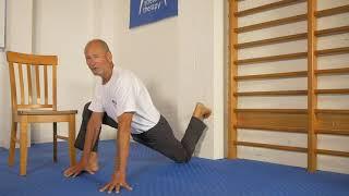 Wall quad hip flexor: if you do only one stretch today, this is the one | Kit from Stretch Therapy