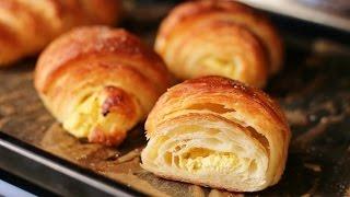 Croissanty domowe rogaliki chrupiące jak zrobić