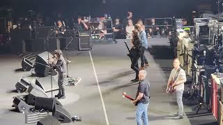 Foo Fighters Show Opener with Joan Jett and Travis Barker on drums