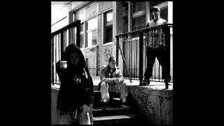 09 - Qbafari & Machiavelli & N.I.K. - "Moi ludzie"