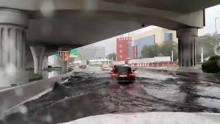 Проливные дожди вызвали наводнение в Дубае