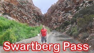 S1 - Ep 14 - Going over the Swartberg Pass in the rain!