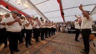 Neusser Bürger Schützenfest 2024 - Grosser Zapfenstreich im Festzelt am 27. August 2024