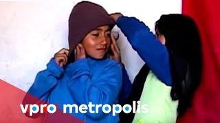 دختر خود را به عنوان پسر در افغانستان مبدل کنید - vpro Metropolis 2010