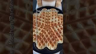 Einfache Waffeln mit Kirschen und Vanilleeis  Mega leckere Kombination #shorts